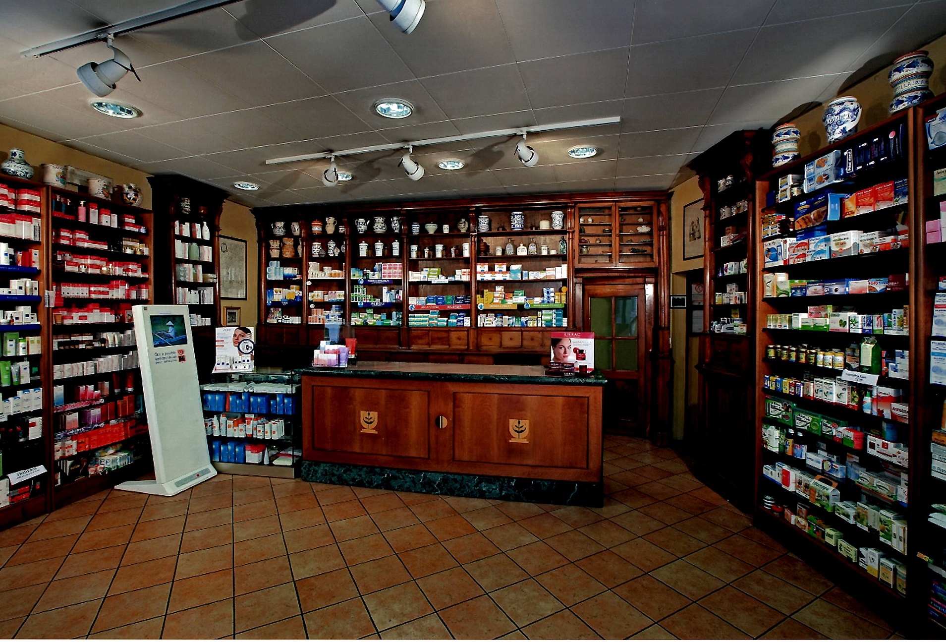 Farmacia Tita