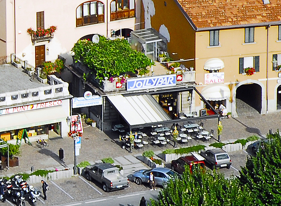 Jolly Bar