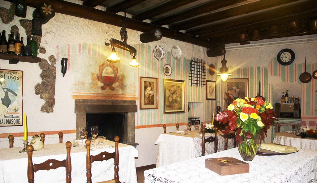 TAVERNA 800