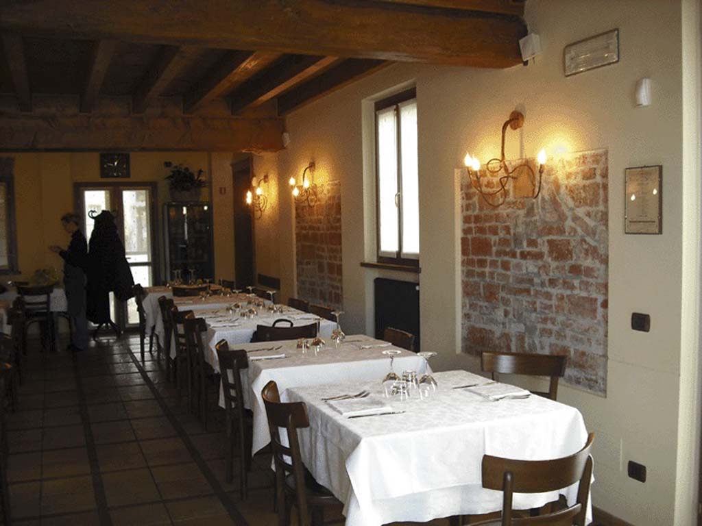 Osteria Del Naviglio